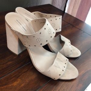 Melrose & Market Beige heels